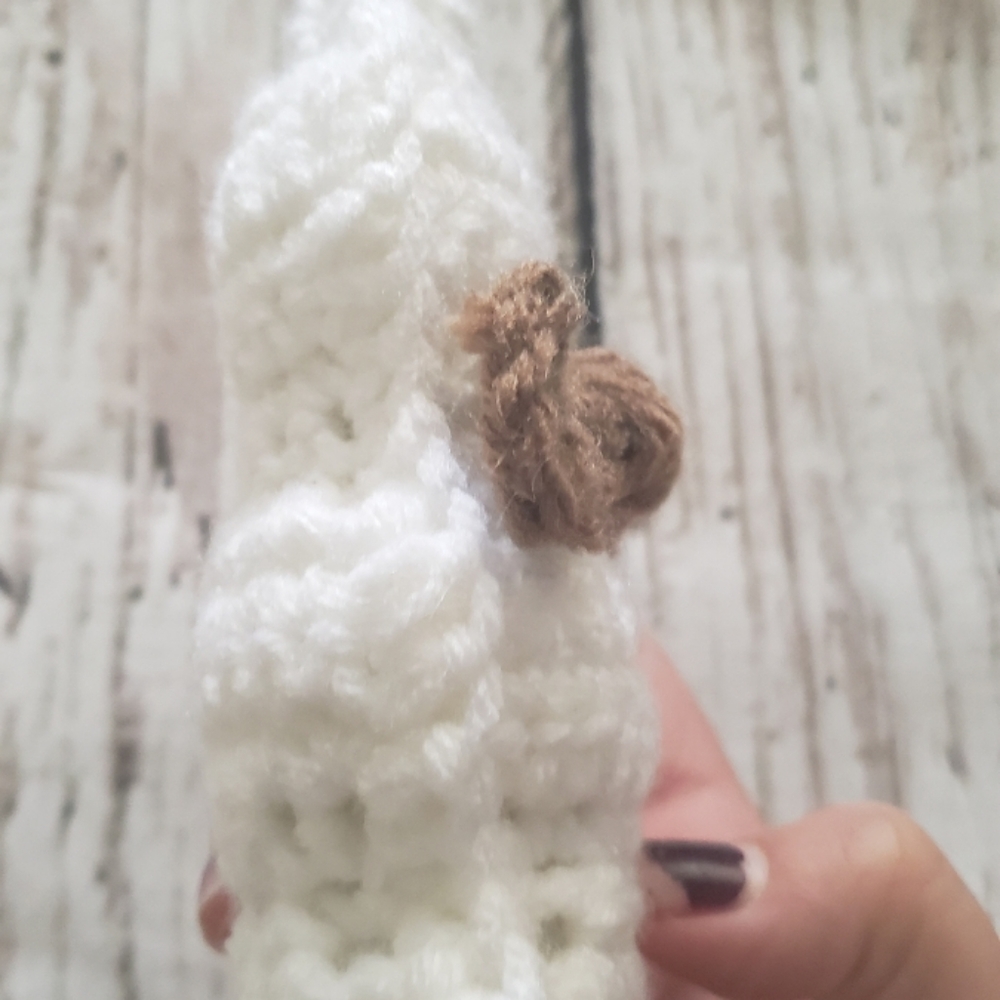 White Crochet Chocolate Bunny - Picture 4 of 5